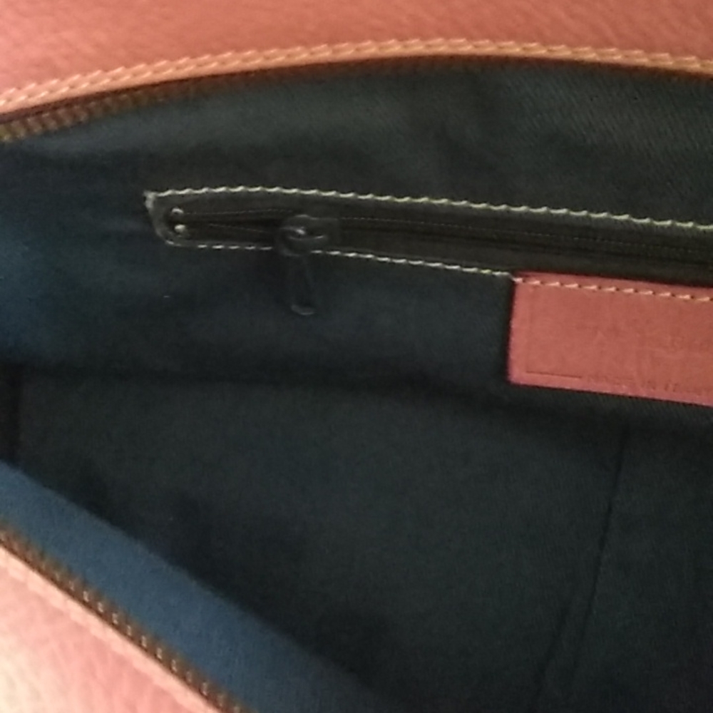 Dooney & Burke ladies bag - Picture 8 of 12